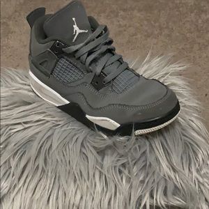 Jordan 4 Retro
